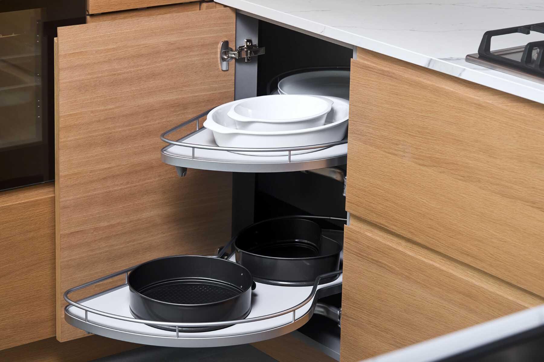 pull out cabinet organizer