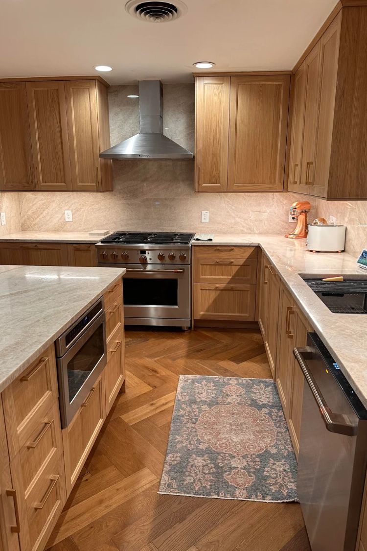 L-Shaped Kitchen With Island
