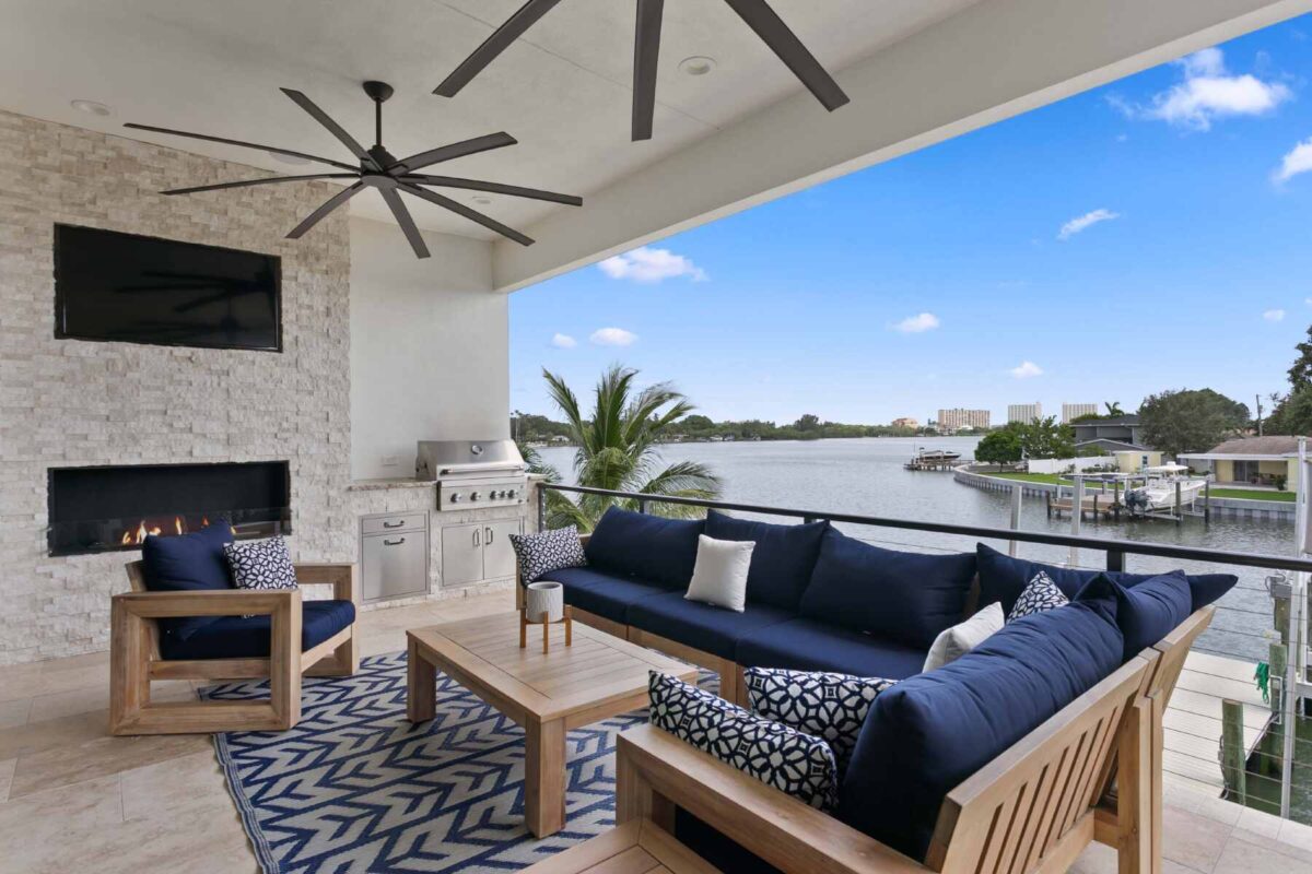 20 Coastal Living Room Ideas - H.M.G