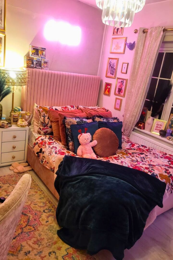 20 Chic Baddie Bedroom Makeover Ideas - H.M.G
