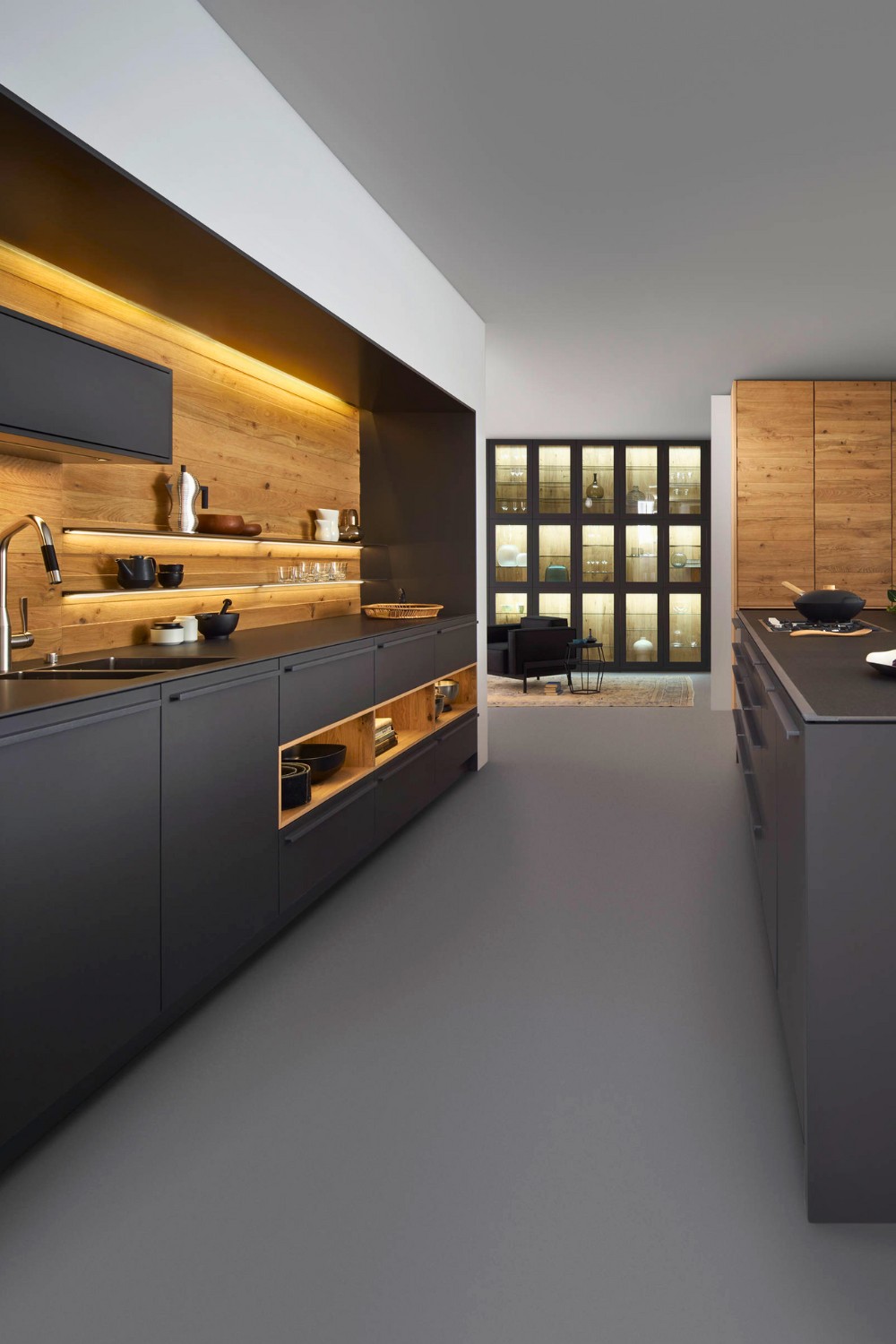 22 Japandi Kitchen Appliances with Seamless Black Stainless Steel Integration