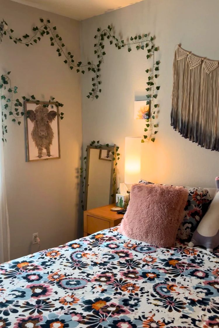 a boho bedroom for teengirl