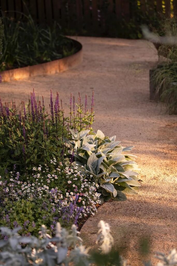 How to Create Stunning Garden Edging on the Cheap! Yes, It’s Totally ...