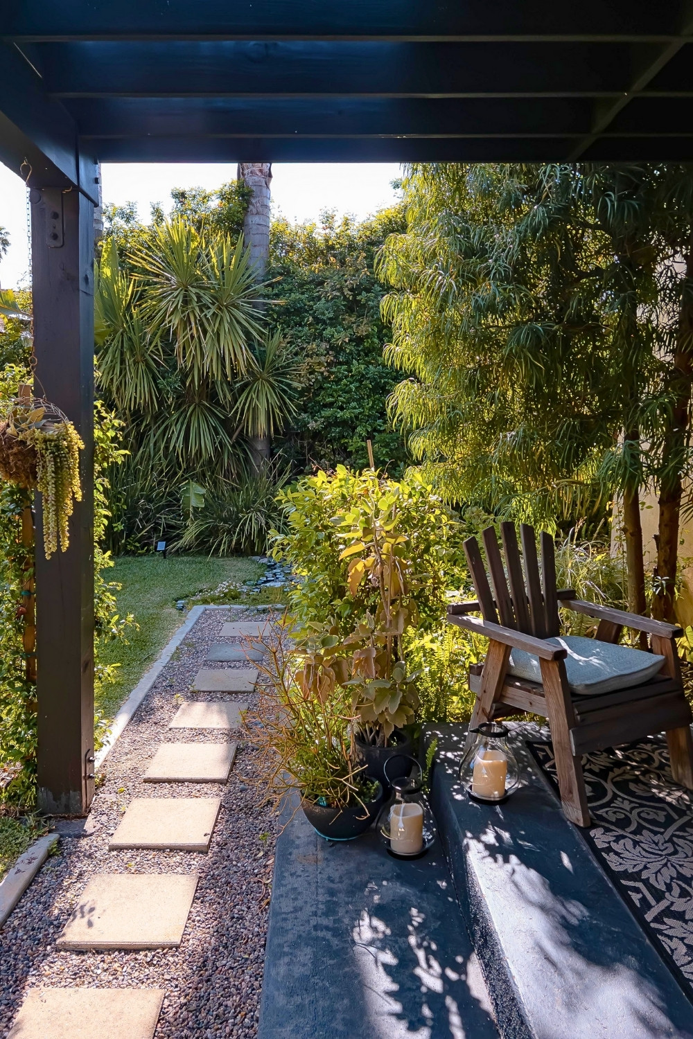 Tranquil Zen-Inspired Patio Nook for Reading Outdoors