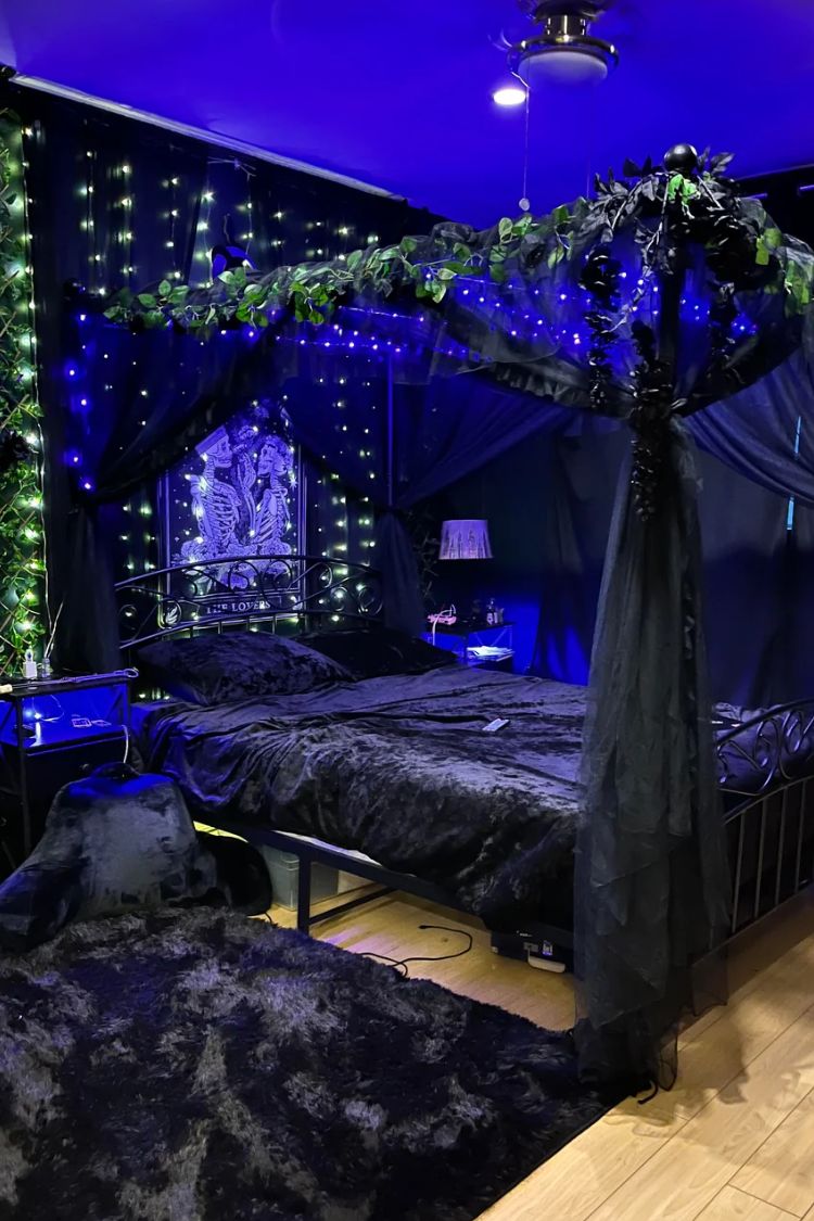Easy DIY Halloween Bedroom