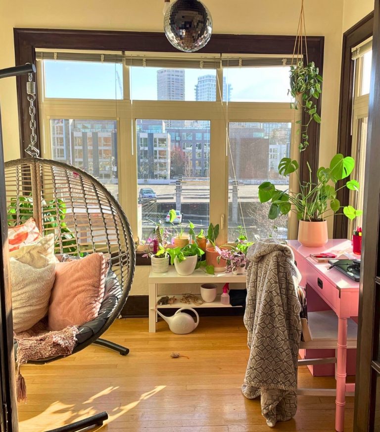 Cozy Small Studio Apartment Ideas That Prove Tiny Spaces Don’t Have To ...